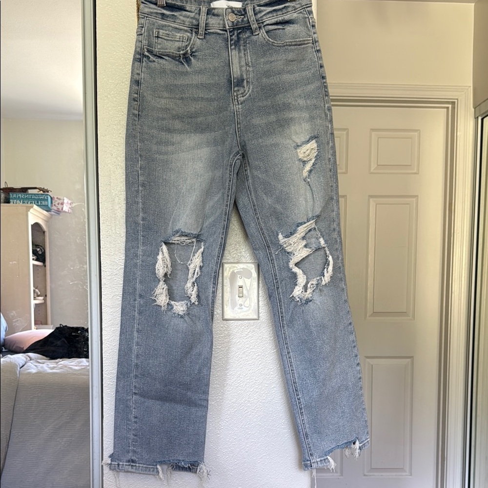 Vervet Distressed Jeans
